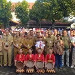 Tinjau Hari Pertama Sekolah di SMP 1 Kudus, Bupati: Anak Bukan Titipan